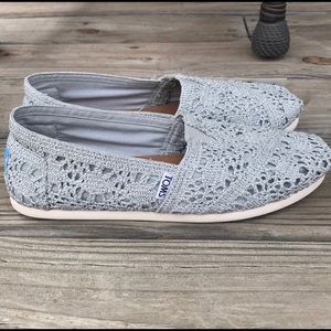 Women’s Toms